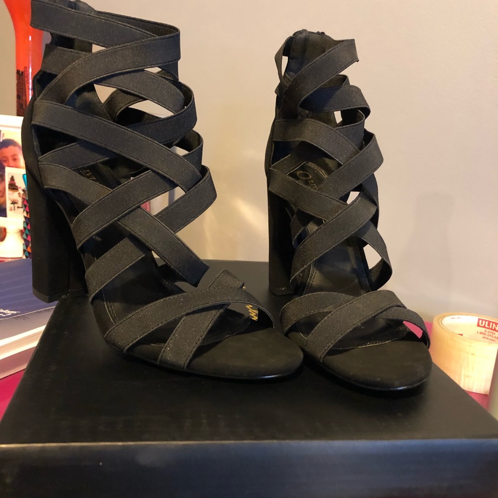 Black Strappy heel